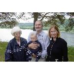 4 generationer. Hugo 3 mån